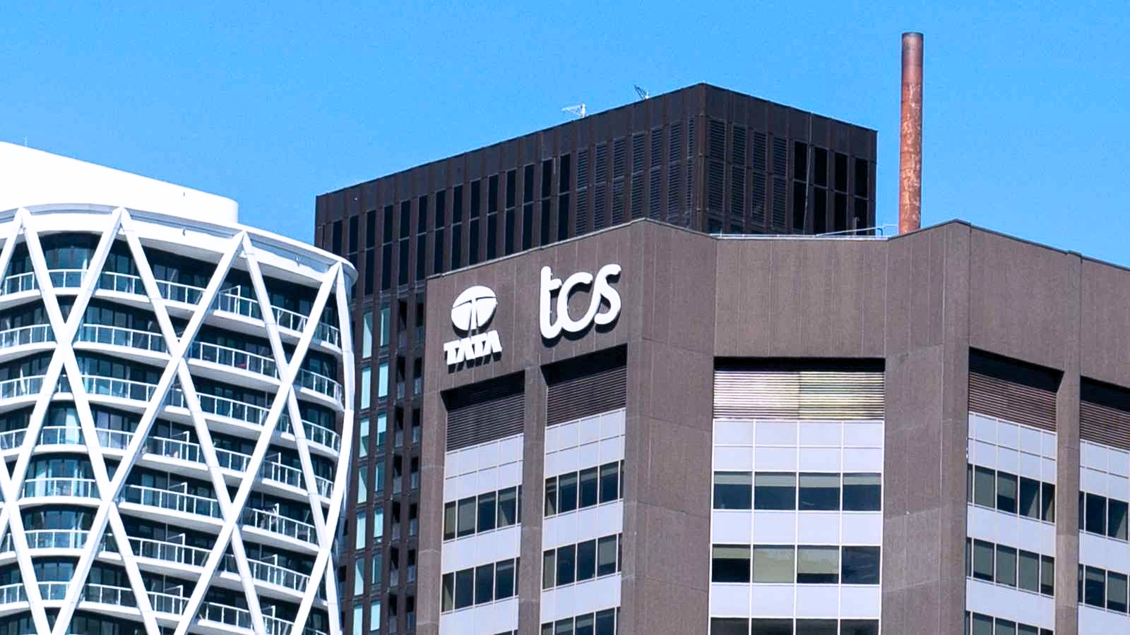 b4241e70 2ce2 46d8 be8c 3ccbb3a0aefc